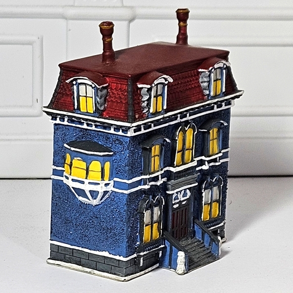 Concord Village Houses & Shoppes Building - Picture 3 of 8